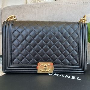 Authentic Chanel Le Boy Medium